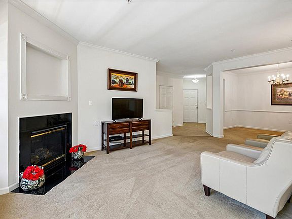 3rd image of 1011 Samantha Ln APT 302