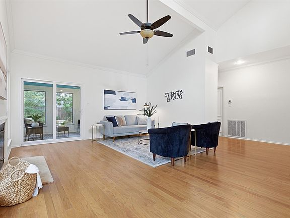 5th image of 8101 Raintree Pl