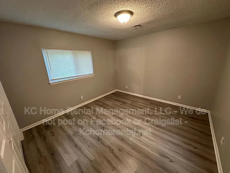 4711 Switzer Rd — Photo 14