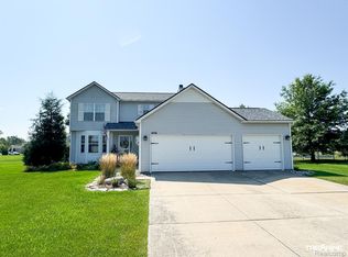 1476 Platte Dr, Grand Blanc, MI 48439