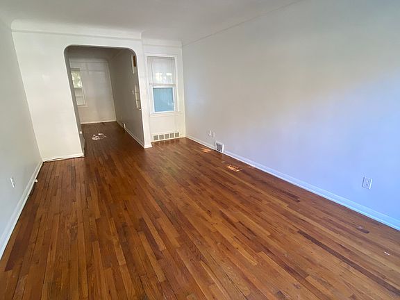 5th image of 3452 Meadowbrook Blvd