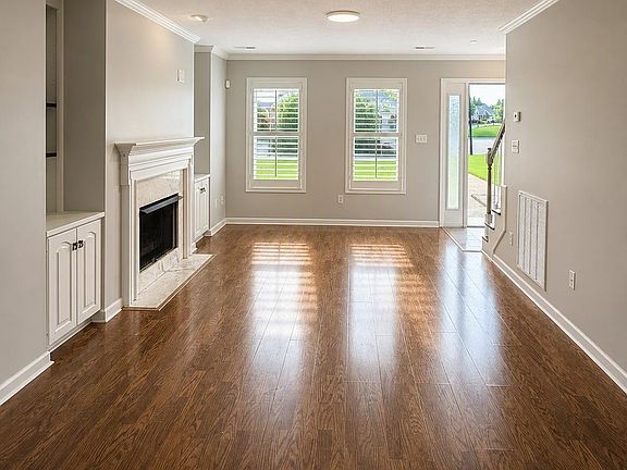2nd image of 83 Arbours West Ln