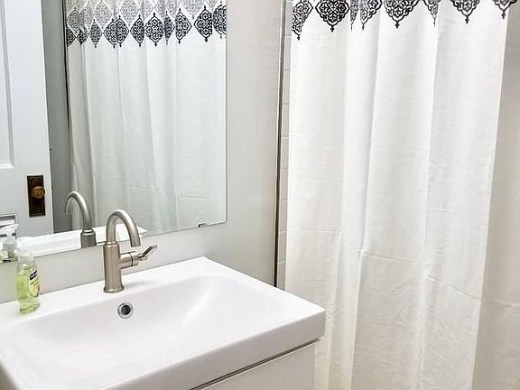 5th image of 1324 Locust St APT 702