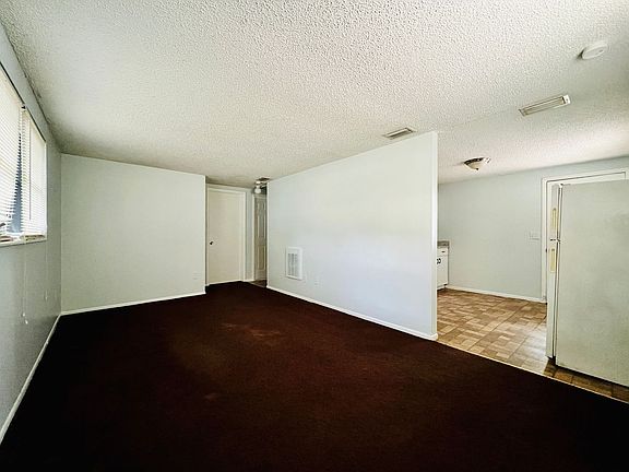 3rd image of 8508 W Hanna Ave