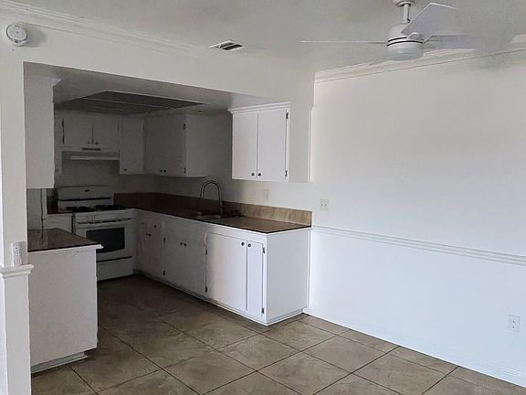 4th image of 3902 W Valencia Dr #11
