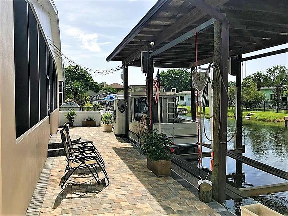 2nd image of 92 S Canal Dr