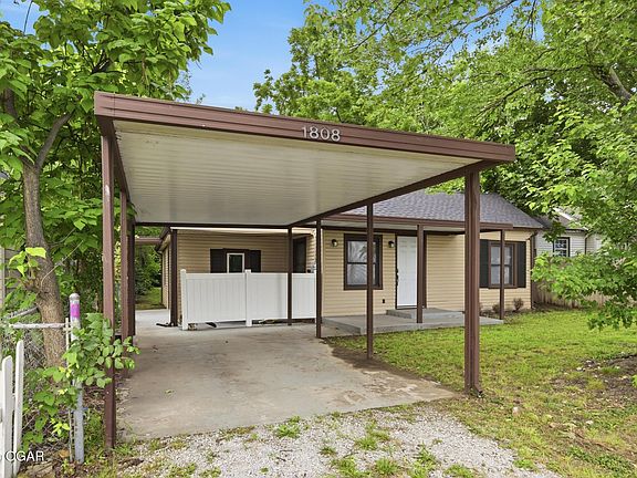 3rd image of 1808 W 20th St