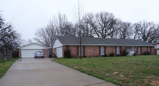 1st image of 128 Donniebrook Dr