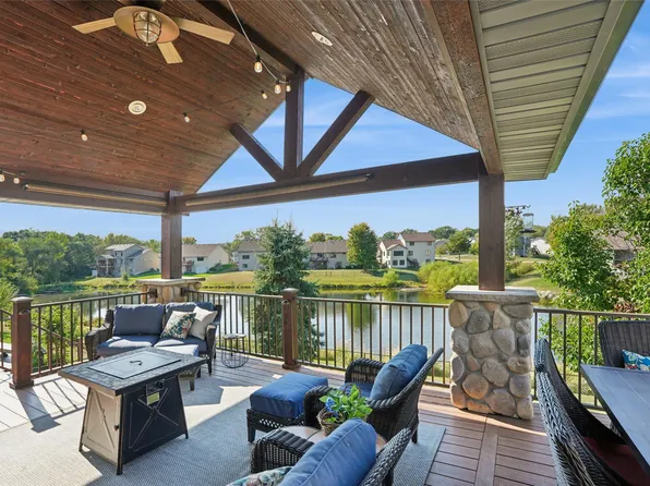 3112 Brook View Dr, Des Moines, IA 50317