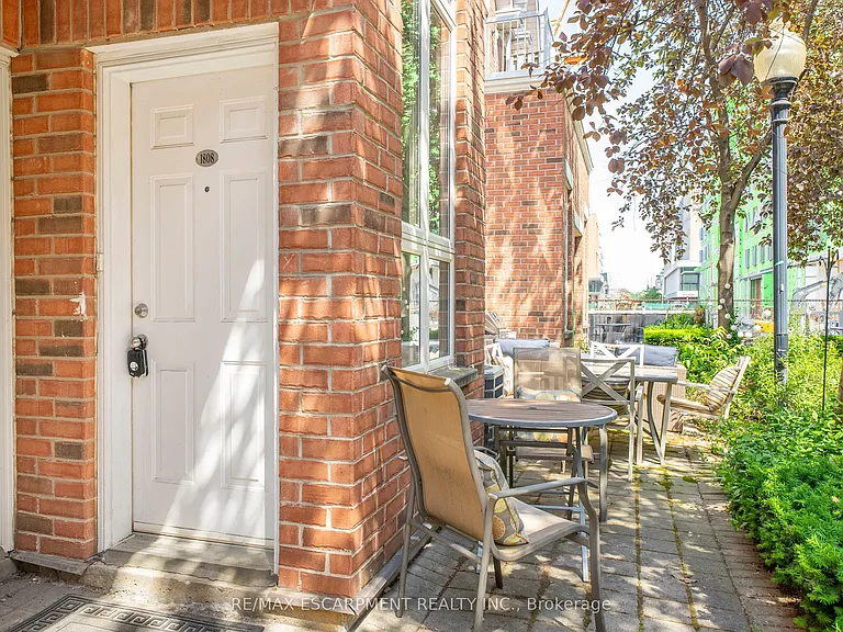 12 Sudbury St #1808 — Photo 2