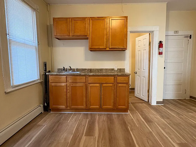 38 Walnut St #3 — Photo 6