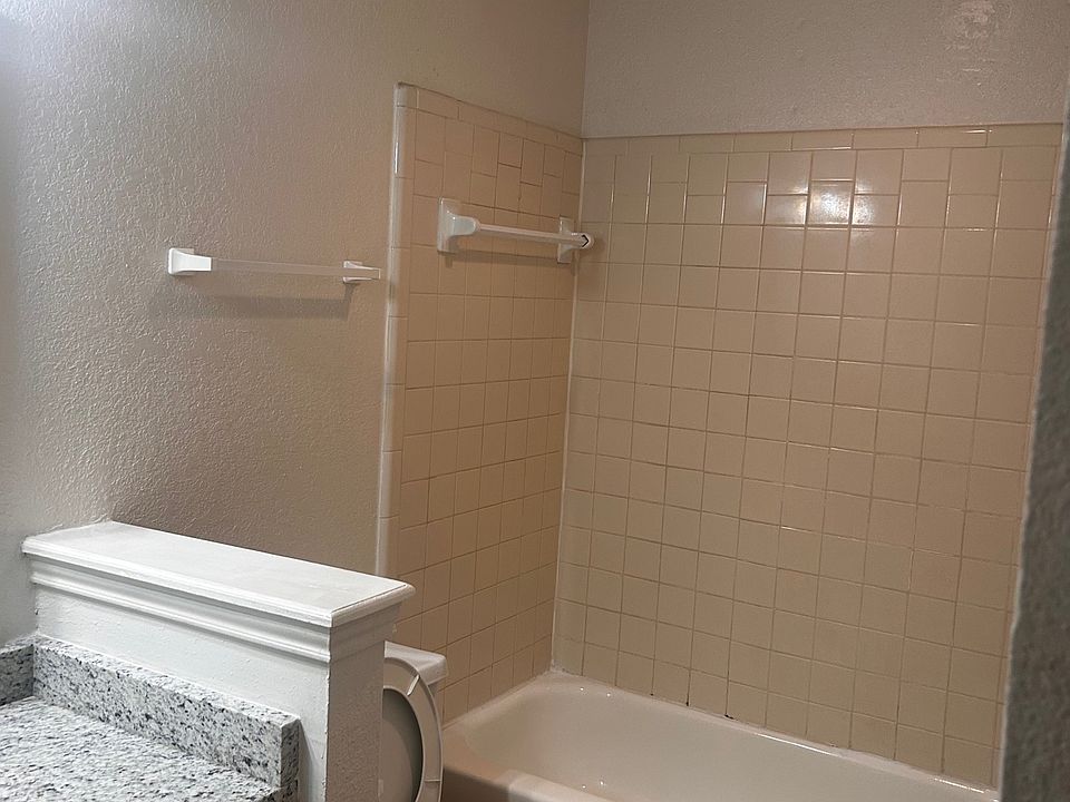 1st image of 6702 Crestmont Ct