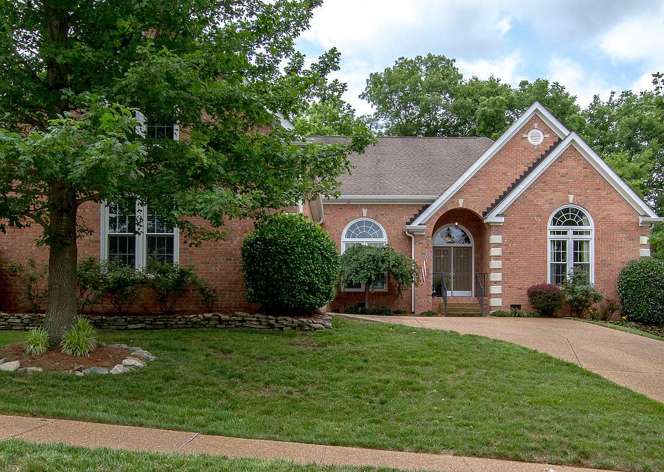 1st image of 149 Richards Glen Dr