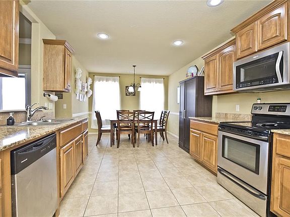 4th image of 430 Sorrento Dr