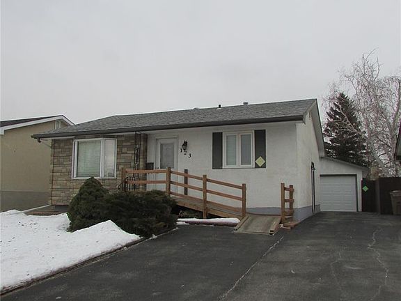3rd image of 123 Bentley Dr
