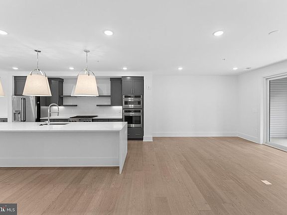 2nd image of 112B Locke St Lot 2021