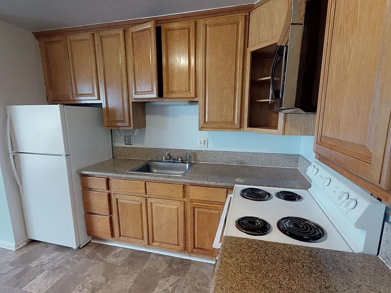 723 S Main St #2 — Photo 3