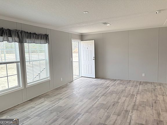 2nd image of 1823 Rock Springs Rd