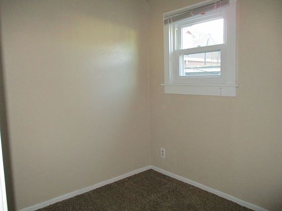 5th image of 114 S 31st St APT C