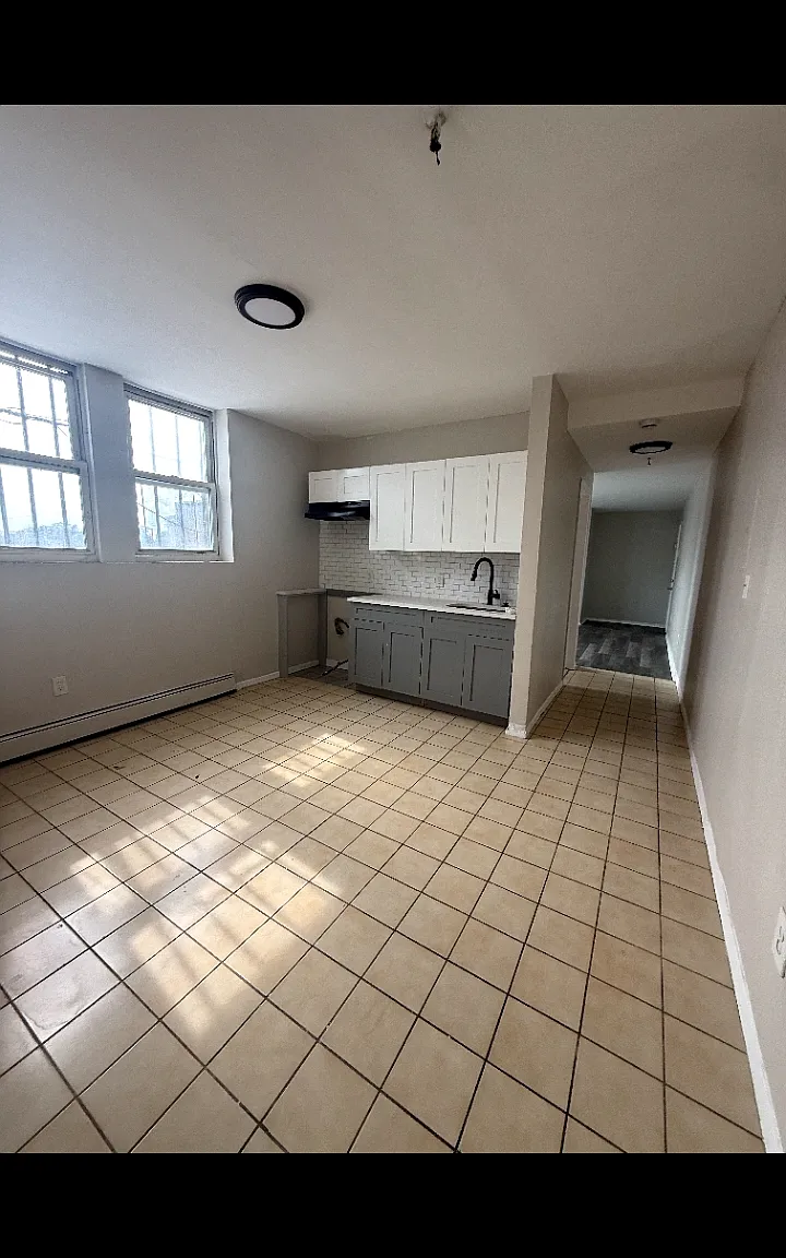2 bed, $1,700 — Photo 1
