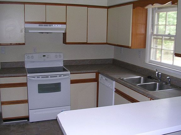 3rd image of 4105 Tarnywood Dr