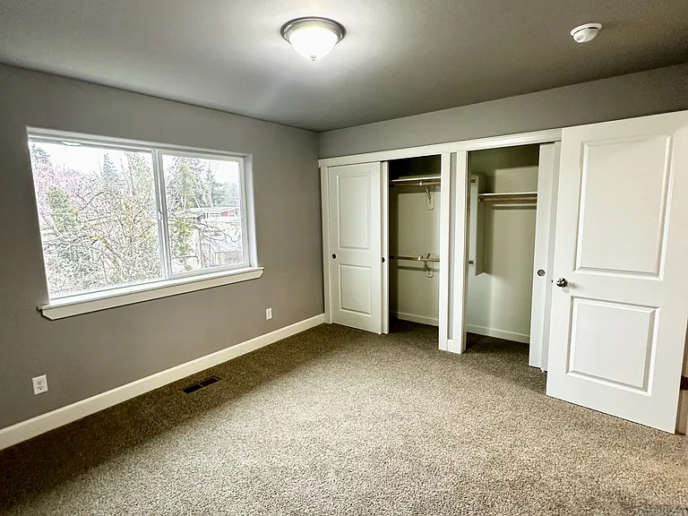 3760 Peter Ln NE — Photo 11