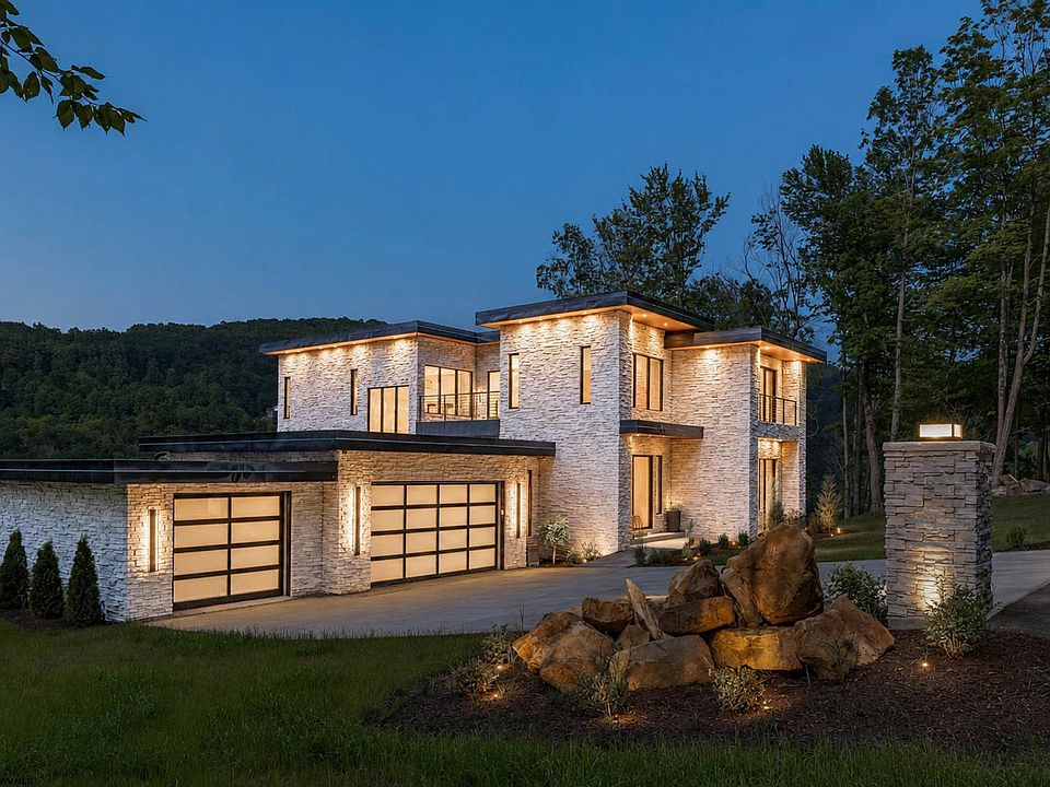 1st image of 447 Rockley Rd