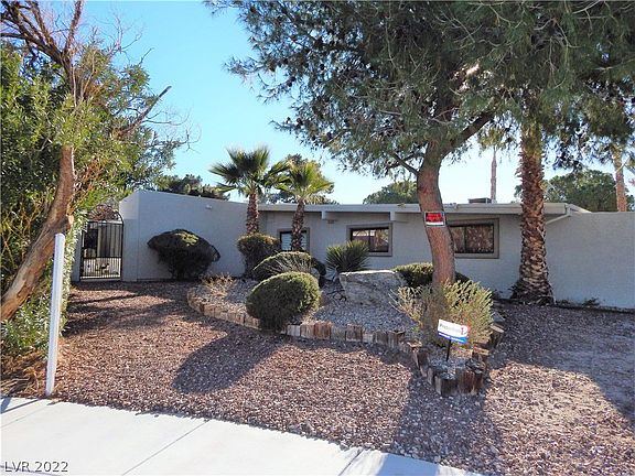 2nd image of 3338 Zuni Cir
