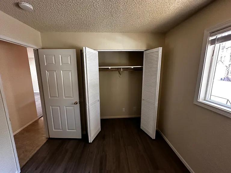 4300 Gray St — Photo 25