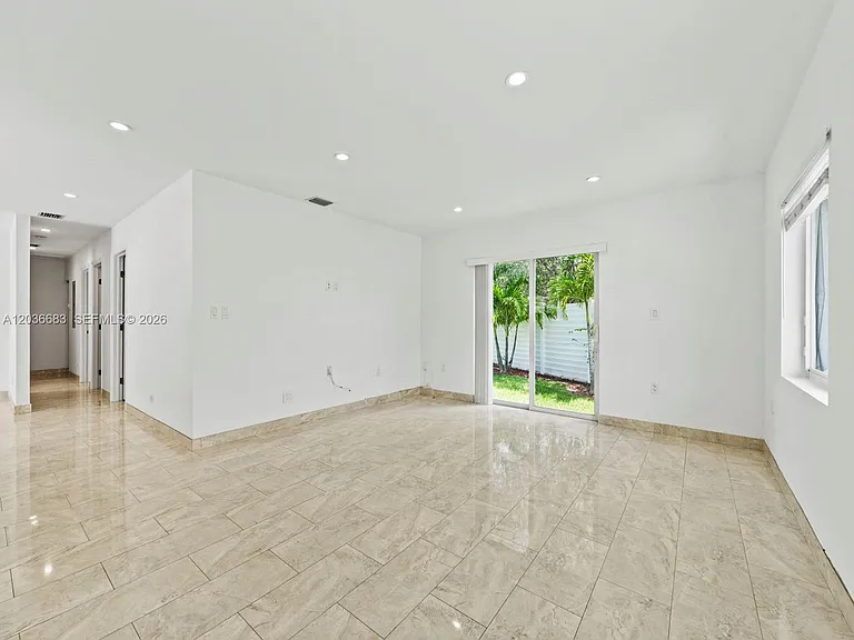 19715 SW 99th Pl — Photo 5