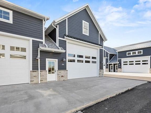 4th image of 836 S 18TH AVENUE #7