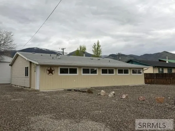805 E Lemhi Ave, Salmon, ID 83467