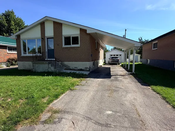 21 Nelles Ave, Quinte West, ON K8V 3A6