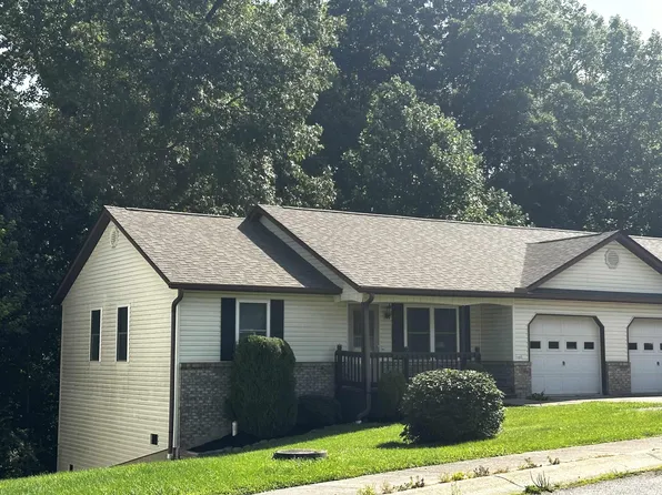 1101 N Forest View Dr N, Ellettsville, IN 47429