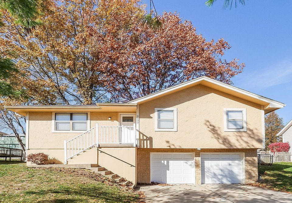 1st image of 2032 NE Patterson Dr