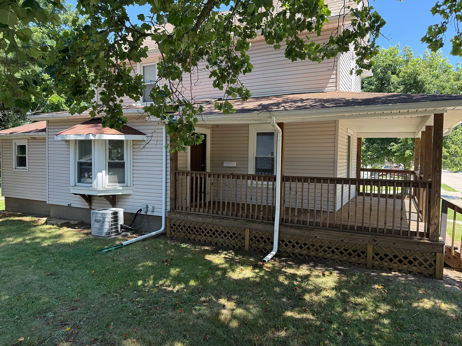3 bed, 1202 sqft, $1,500 — Photo 2