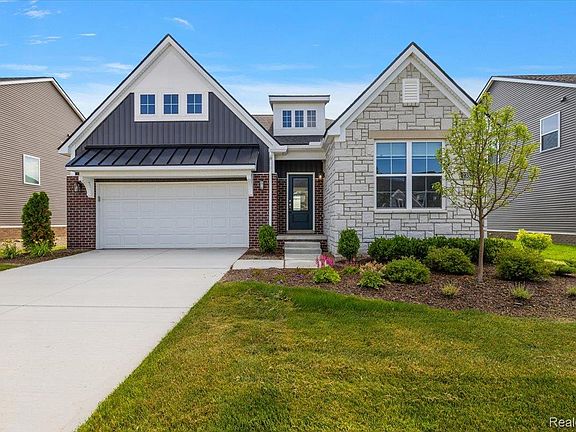 2nd image of 2352 Provencal Dr