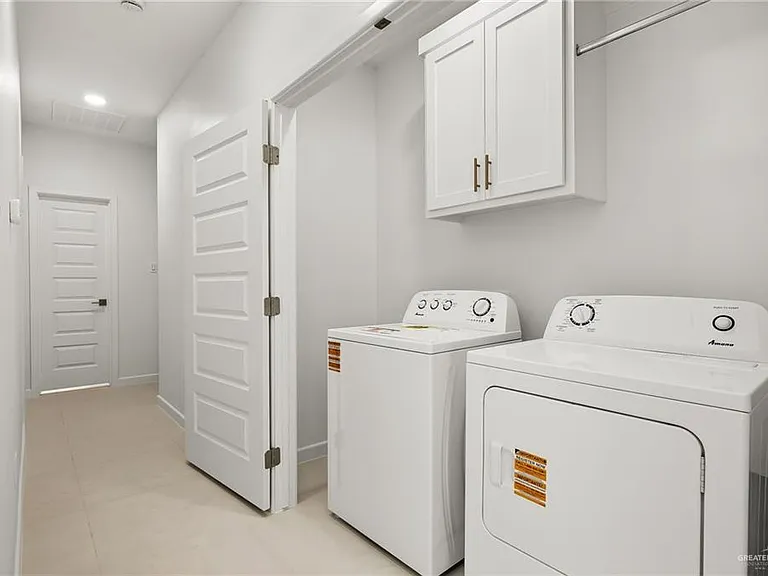 1201 S Waterfall Ave #3 — Photo 10