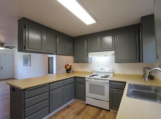 23288 Lone Pine Dr, Auburn, CA 95602