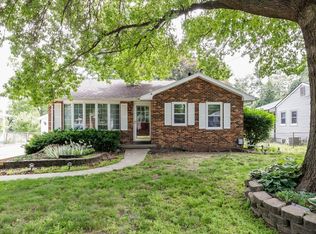 2232 Wakonda View Dr, Des Moines, IA 50321