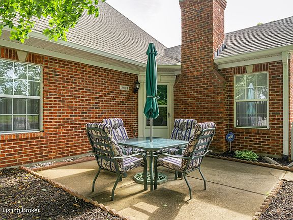 3rd image of 8003 Greenhurst Ct