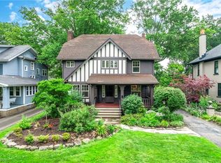 1255 Manor Park Ave, Lakewood, OH 44107