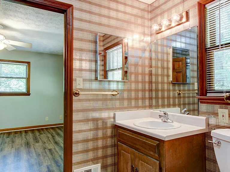 130 Aspen Way — Photo 31