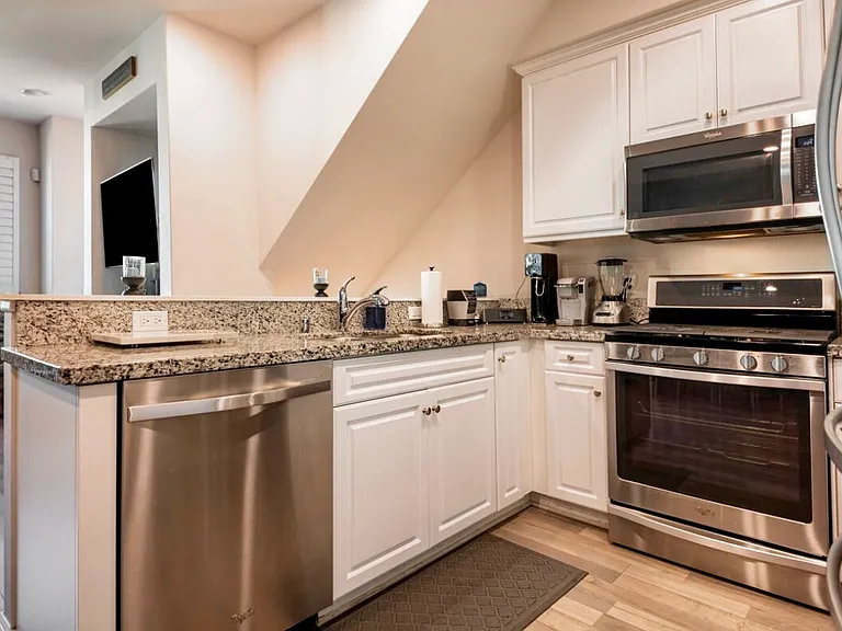 7223 N Cedar Rd #VP1 — Photo 17