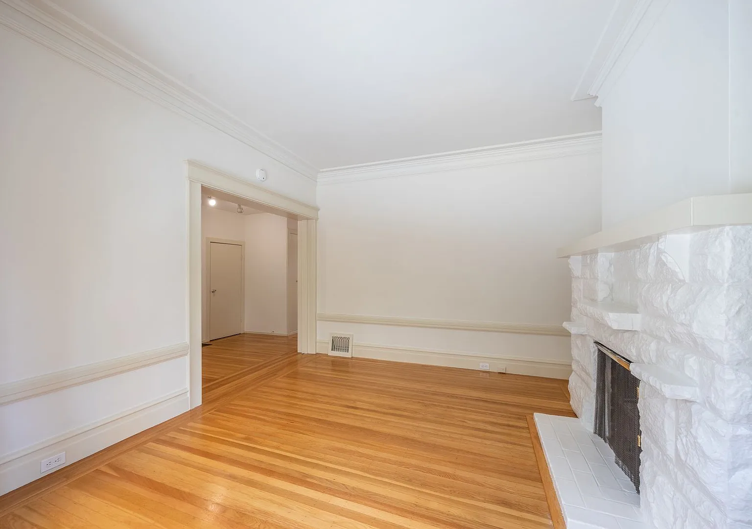79-81 Park Hill Avenue (1312r) — Photo 4