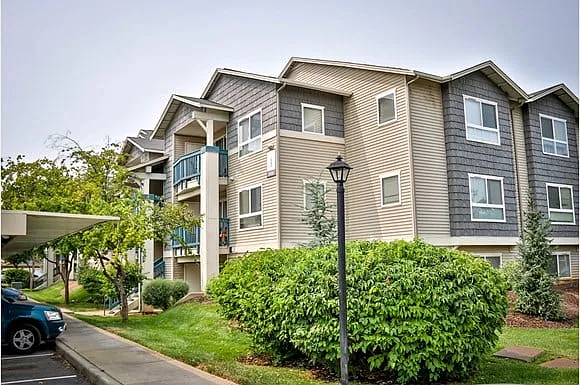 Oak Park Village Apartments — Photo 1