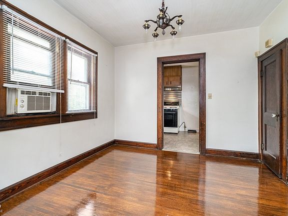 4th image of 3611 Clifton St