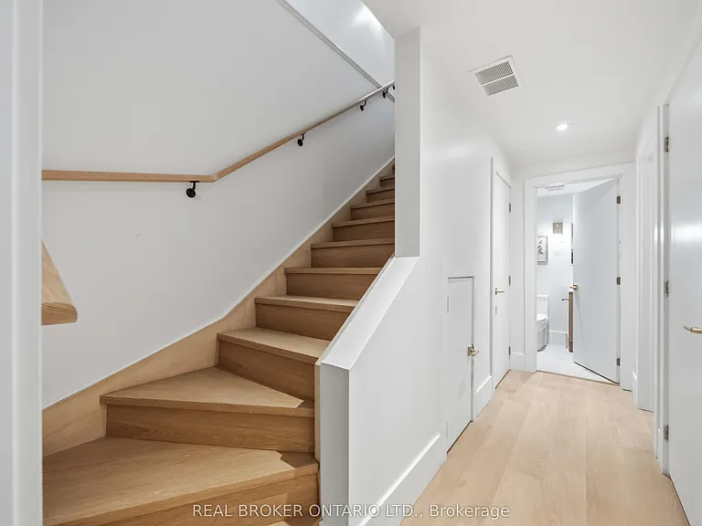102 Boultbee Ave #C — Photo 17