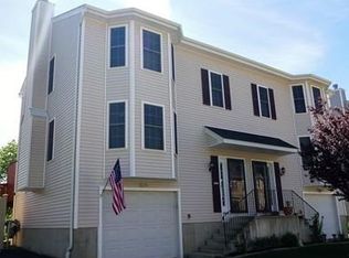 31 Honeysuckle Rd, Worcester, MA 01607