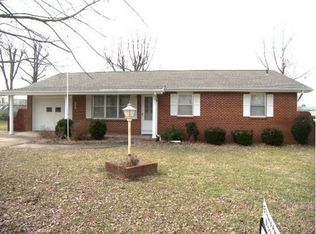 307 N Sunset Ave, Bolivar, MO 65613